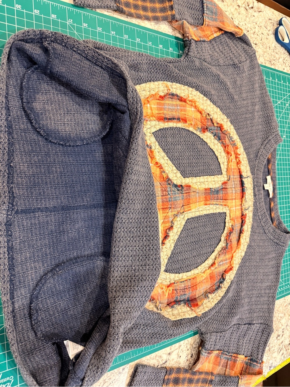 Oli & Hali Peace Sign Patchwork Sweater S Oversized Boho Plaid Mixed Media - Picture 3 of 10